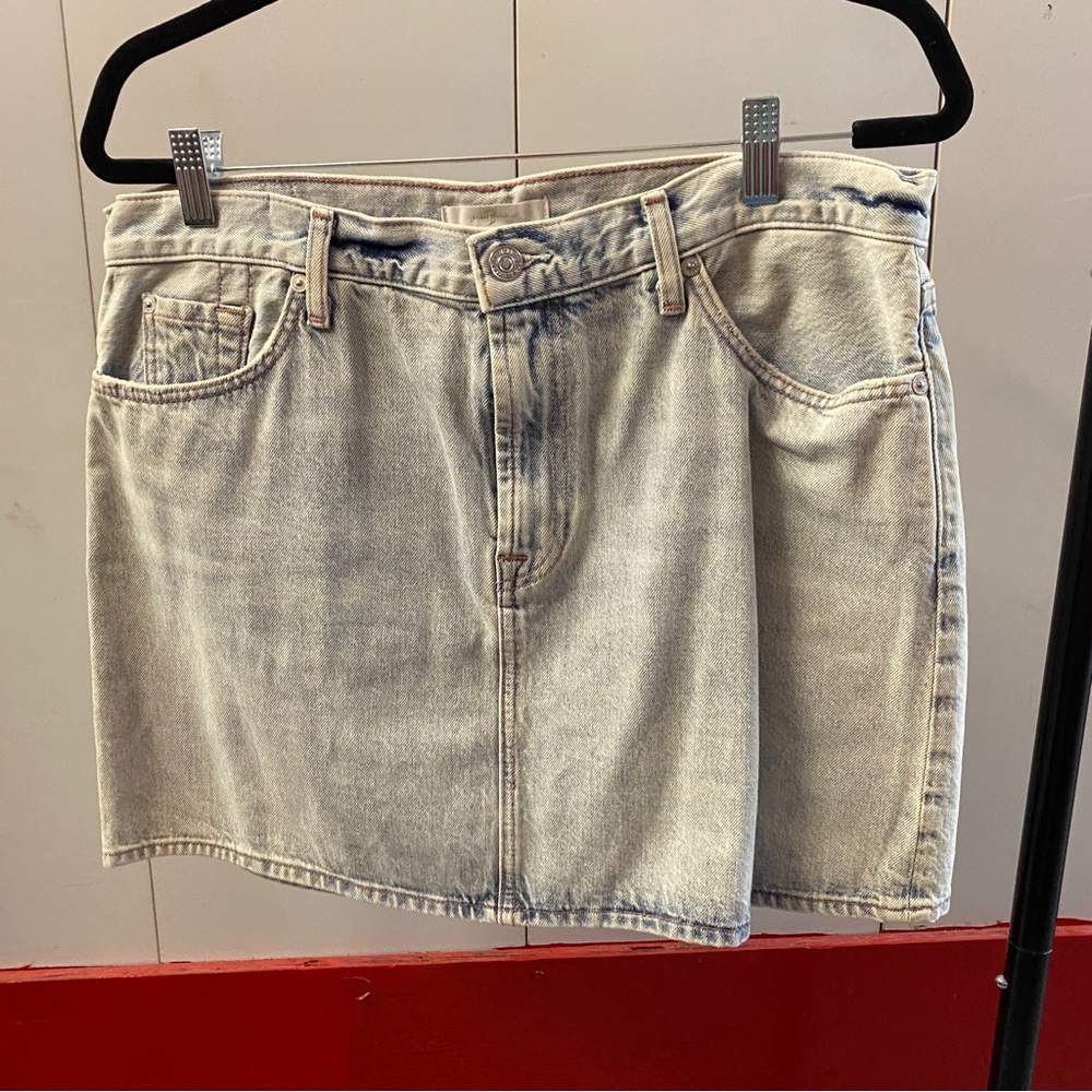 7 For All Mankind Light Wash Denim Mini Skirt | Size 32